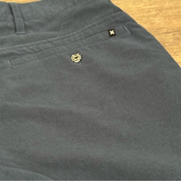 Men's Hurley Slate Blue Flat Front Casual Shorts with Relaxed Fit - Picture 10 of 11